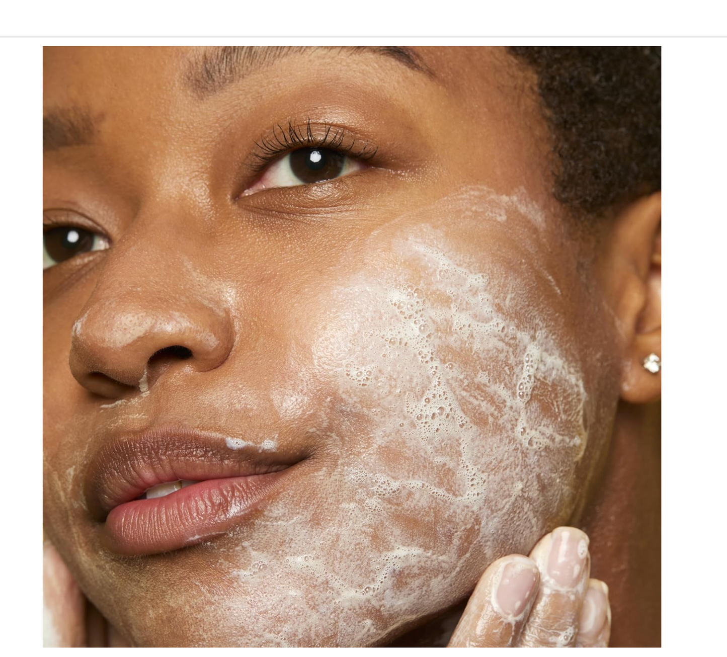 Good Molecules: Brightening & Dark Spots Bar